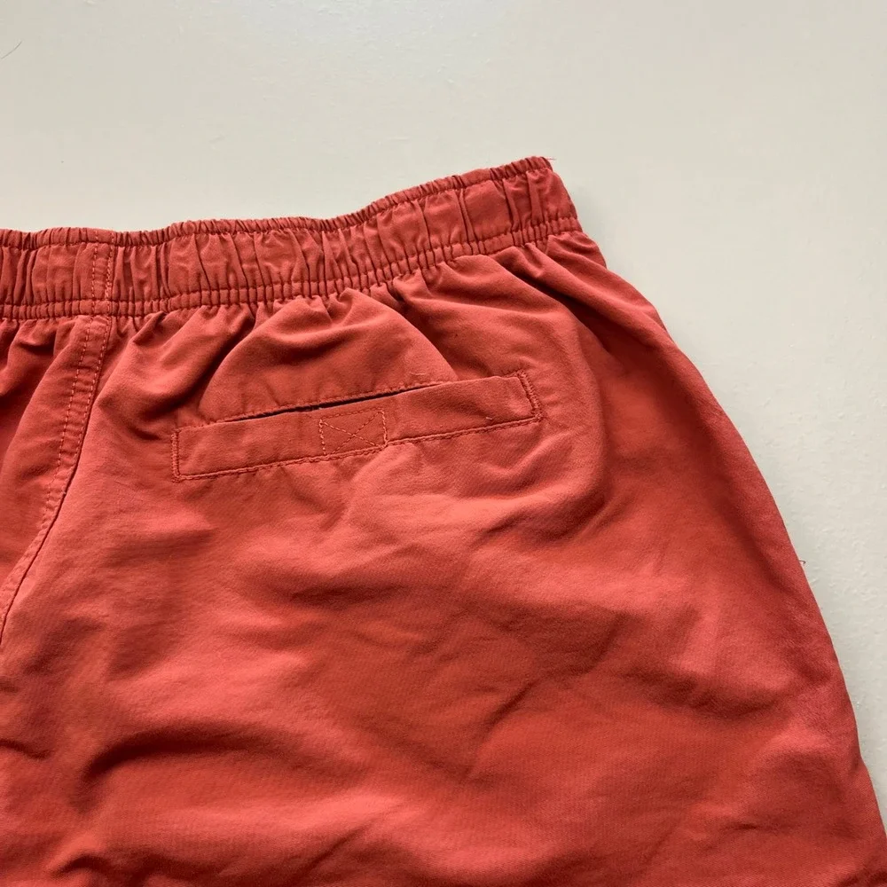 LL Bean Supplex Nylon Shorts Mens Size M Red Elastic Waist Mesh Lined 503782